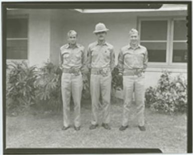 [Lee Embree and other servicemen]
