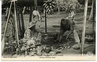 100. - Tahiti. - Préparant le Repas TahitienGetting breakfast ready