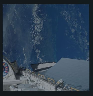 51B-44-004 - STS-51B - 51B earth observation