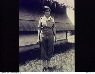 LAE, NEW GUINEA. WW2. SISTER TESS DU MOULIN OF THE FIRST MEDICAL AIR EVACUATION TRANSPORT UNIT (NO. 1 MAETU) FLYING UNIFORM. (DONOR: C. CAPEL)