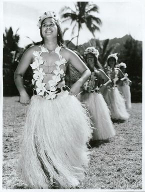 Pacific Islands - Cook Islands - Rarotonga - Customs and Social Activities