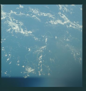 S09-42-2957 - STS-009 - Earth observations taken by the STS-9 crew