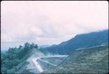 The road to Panguna (4) : Bougainville Island, Papua New Guinea, April 1971 / Terence and Margaret Spencer