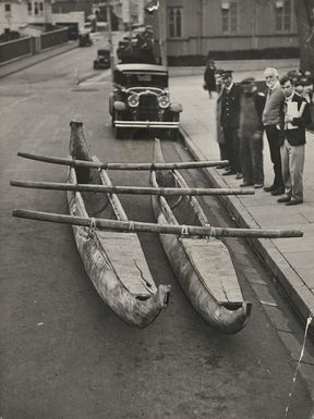 Creator unknown : Photograph of a Cook Island double canoe outside the Dominion Museum, Wellington