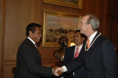 [Assignment: 48-DPA-02-25-08_SOI_K_Pres_Palau] Secretary Dirk Kempthorne [meeting at Main Interior] with government delegation from the Republic of Palau, [led by Palau President Tommy Remengesau. Secretary Kempthorne and President Remengesau discussed, among other subjects, the possibility of creating a National Heritage Area on the Palau island of Peleliu, along with the upcoming Review of the Palau-U.S. Compact of Free Association.] [48-DPA-02-25-08_SOI_K_Pres_Palau_IOD_1069.JPG]