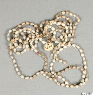 ["halsband, necklace"]