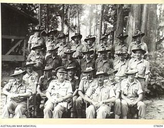 JACQUINOT BAY, NEW BRITAIN. 1945-01-26. PERSONNEL OF HEADQUARTERS, ROYAL AUSTRALIAN ARTILLERY, 2ND AUSTRALIAN CORPS. FOR IDENTIFICATION OF 24 PERSONNEL SEE FILE