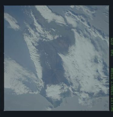 STS080-748-035 - STS-080 - Earth observations taken from Space Shuttle Columbia during STS-80 mission