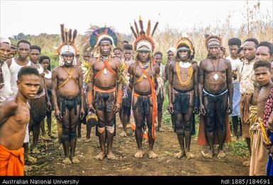 Goroka - Chimbu, Asaroka sing-sing (Gahukus)