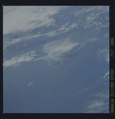 STS091-717-006 - STS-091 - Earth observations taken from orbiter Discovery during STS-91 mission