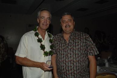 [Assignment: 48-DPA-09-28-08_SOI_K_NPS_Vol_AZ] President's Call to Service Award ceremony and reception for volunteers at the U.S.S. Arizona Memorial, Pearl Harbor, Honolulu, Hawaii, with Secretary Dirk Kempthorne [joining the National Park Service's Chief Historian for the Memorial, Daniel Martinez, among the dignitaries on hand] [48-DPA-09-28-09_SOI_K_NPS_Vol_AZ_IOD_4718.JPG]