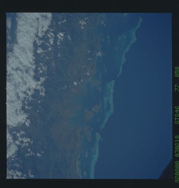 S46-77-058 - STS-046 - Earth observations from the shuttle orbiter Atlantis during STS-46