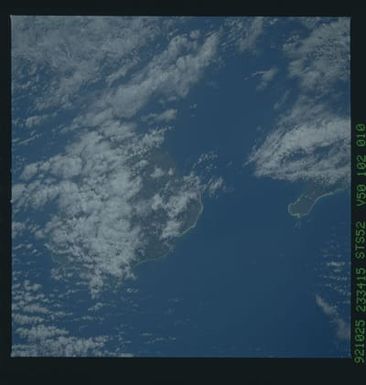 STS052-102-010 - STS-052 - Earth observations from Columbia, Orbiter Vehicle (OV) 102, during STS-52