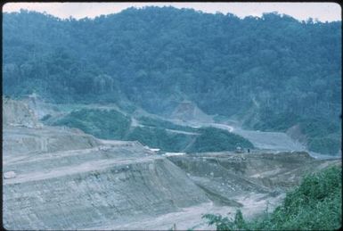 The Arawa mine site (7) : Bougainville Island, Papua New Guinea, April 1971 / Terence and Margaret Spencer