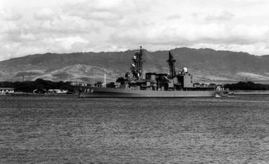 A port bow view of the Japanese Maritime Self Defense Force Asagiri class destroyer SETOGIRI (DD-156) departing Pearl Harbor