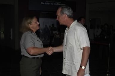[Assignment: 48-DPA-SOI_K_Saipan_6-5-07] Pacific Islands Tour: Visit of Secretary Dirk Kempthorne [and aides] to Saipan Island, of the Commonwealth of the Northern Mariana Islands [48-DPA-SOI_K_Saipan_6-5-07__DI10704.JPG]