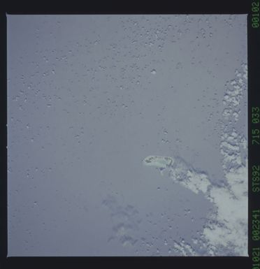 STS092-715-033 - STS-092 - STS-92 Earth observations