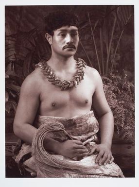 Tama Samoa ma teine Samoa: A man and a woman of Samoa