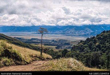 Markham Valley further down