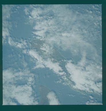41C-31-970 - STS-41C - Earth observations taken from the shuttle Challenger during STS-41C