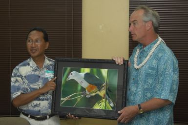 [Assignment: 48-DPA-SOI_K_Palau_6-7-9-07] Pacific Islands Tour: Visit of Secretary Dirk Kempthorne [and aides] to Palau Islands, Republic of Palau [48-DPA-SOI_K_Palau_6-7-9-07__DI12956.JPG]