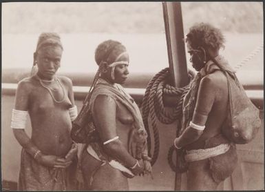 Three young women of Vella Lavella on the Southern Cross, Solomon Islands, 1906 / J.W. Beattie