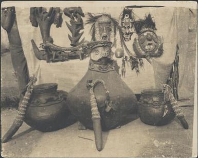 Wauchope's Sepik collection, Sepik River, New Guinea, 1935 / Sarah Chinnery