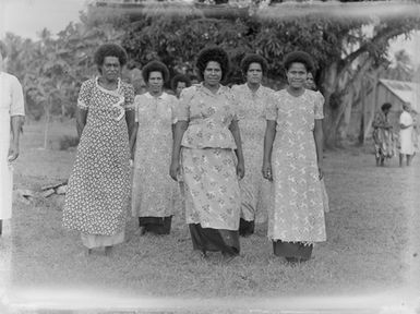 [Group of Pacific Island women portrait]