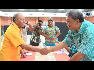 Hon. Laga’aia Ti’atū’au Tufuga – Sainiga ‘o Māliega tau tupe mō le Polōketi ‘o Ātina’e ‘o Itūmālō