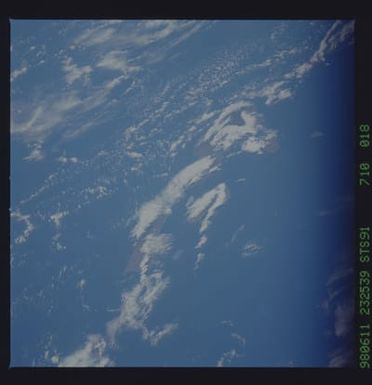 STS091-710-018 - STS-091 - Earth observations taken from orbiter Discovery during STS-91 mission