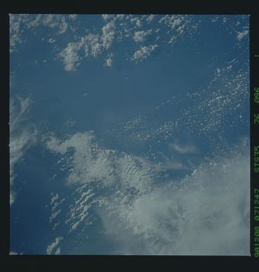 S35-80-013 - STS-035 - Earth observations taken during the STS-35 mission