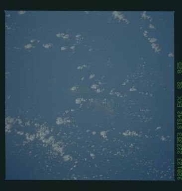 S42-82-025 - STS-042 - STS-42 earth observations