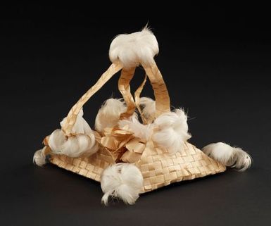 Kete pāpā (basket)