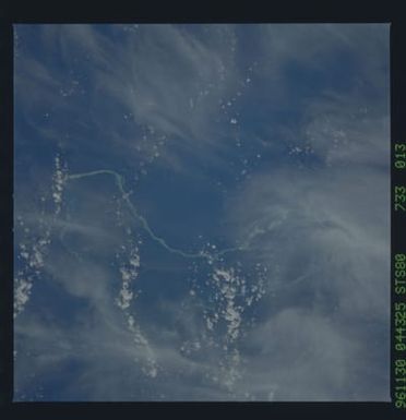 STS080-733-013 - STS-080 - Earth observations taken from Space Shuttle Columbia during STS-80 mission