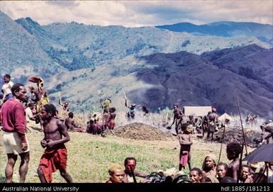 New Guinea - Kisivagloga, Yagaria - Central District, EML - sing-sing