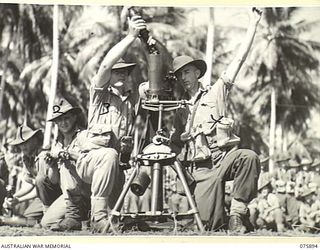 POTSDAM, NEW GUINEA. 1944-09-05. TROOPS OF THE 25TH INFANTRY BATTALION MOUNTING A MORTAR READY FOR ACTION DURING THEIR COURSE AT THE MORTAR REFRESHER SCHOOL. IDENTIFIED PERSONNEL ARE:- Q271138 ..