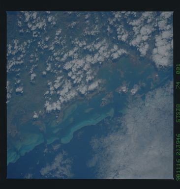 S38-74-081 - STS-038 - STS-38 earth observations