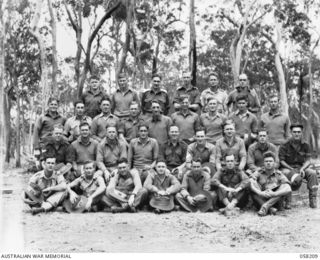 WONDECLA, QLD. 1943-10-06. "K" SECTION, BRIGADE SIGNALS, 17TH AUSTRALIAN INFANTRY BRIGADE GROUP WHO HAVE JUST RETURNED TO THE MAINLAND AFTER SERVICE IN NEW GUINEA. LEFT TO RIGHT:- FRONT ROW:- ..