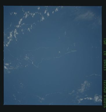 S48-83-051 - STS-048 - Earth observations taken during the STS-48 mission