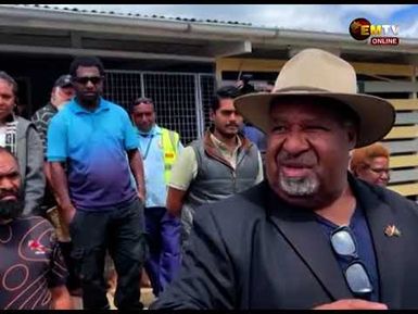 GOVERNOR VISITS HAGEN HOSPITAL