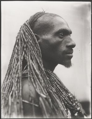 Portrait of a Papuan man from an unidentified tribe, Papua New Guinea / Frank Hurley