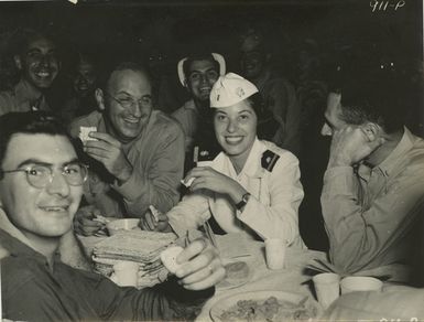 Jewish servicemen and women celebrate Passover