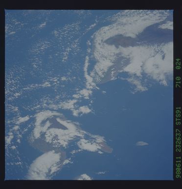 STS091-710-024 - STS-091 - Earth observations taken from orbiter Discovery during STS-91 mission