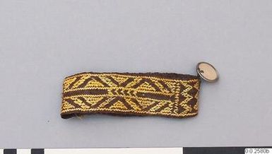 ["armring, bracelet"]