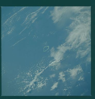 S09-46-1827 - STS-009 - Earth observations taken by the STS-9 crew