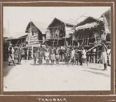 Children in Hanuabada Village, Port Moresby, 1914
