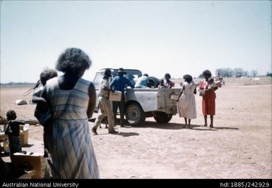 Women collecting rations