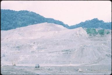 The Arawa mine site (3) : Bougainville Island, Papua New Guinea, April 1971 / Terence and Margaret Spencer