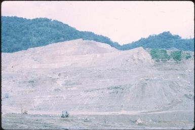 The Arawa mine site (3) : Bougainville Island, Papua New Guinea, April 1971 / Terence and Margaret Spencer