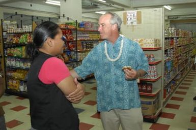 [Assignment: 48-DPA-SOI_K_Palau_6-7-9-07] Pacific Islands Tour: Visit of Secretary Dirk Kempthorne [and aides] to Palau Islands, Republic of Palau [48-DPA-SOI_K_Palau_6-7-9-07__DI13029.JPG]